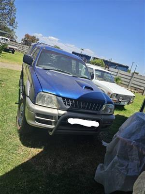 Mitsubishi colt 2.8 turbo diesel 4x2 doublecab