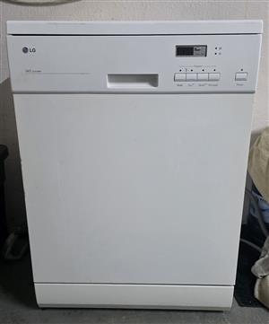 LG White Dishwasher Excellent Working Condition