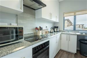 Contemporary Apartment with Estate Lifestyle Appeal