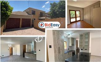 NEWLY RENOVATED TOWNHOUSE IN SECURE ESTATE, MONTE CHRISTO - FOURWAYS