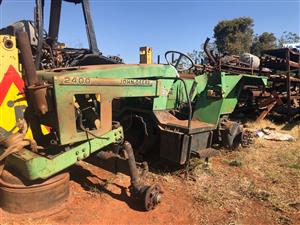 John Deere 2400 - Strip for Spares from 