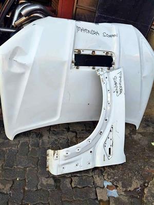 MAHINDRA SCORPION BONNET