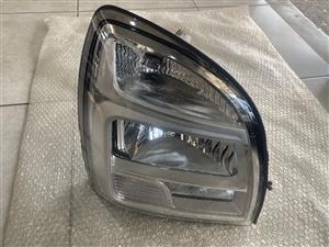 2024 HYUNDAI H-100 HEADLIGHT RIGHT SIDE FOR SALE. IN EXCELLENT CONDITION
