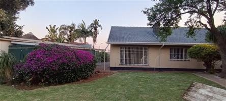 Garden Cottage Rental Monthly in Birchleigh