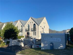 Apartment Rental Monthly in Hout Bay Central