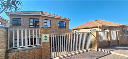 House For Sale in South Crest
