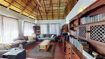 3 Bed, 2 Bath Home in Secure Complex- Lambton