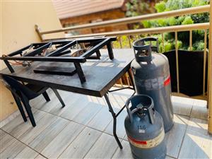 3 BURNER GAS STOVE WITH 9KG FULL CYLINDER For Hire R550