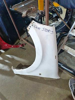 Gwm STEED 5 left fender