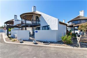 Beautiful Townhouse in Slakkepas Secure Estate, Dwarskersbos