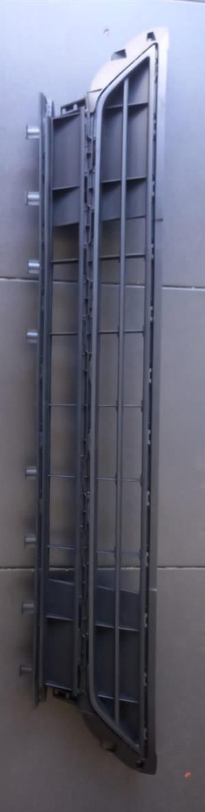 VW Polo 8 Center Grill available