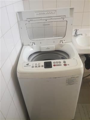 9kg Washing machine.. Samsung.. R1800