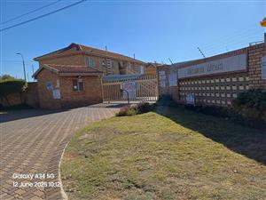 Stunning 2-Bedroom Flatlet for Sale in Helikon Mews, Randfontein