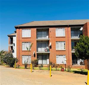 This beautiful apartment is located in Chancliff Ridge in a well maintained security complex.