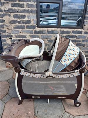Camping cot for sale make sound and have vibrate in all in one cot no mettres