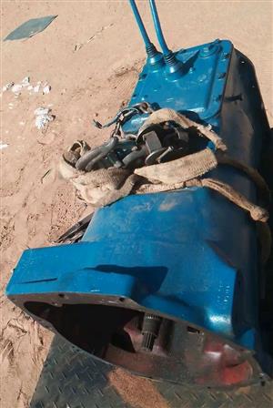 GEARBOX FOR NEW HOLLAND TRACTORS