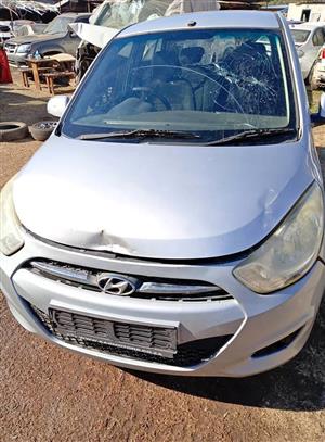 2012 HYUNDAI I10 CODE 2 STRIPPING FOR PARTS  !!