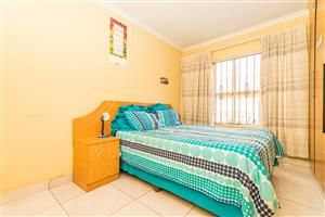 Lovely 4 Bedroom Mansion in Kagiso For Sale