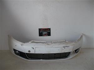 VW Golf 6 '08-'12 front bumper, center grille & fog lights