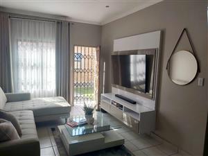 Modern 2-Bedroom Apartment in Secure Terra Nova Estate – Stylish, Low-Maintenance Living