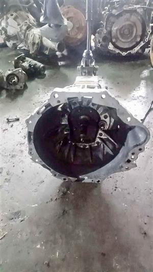 Toyota Hilux 2.5L D4D 4x2 manual gearbox for sale