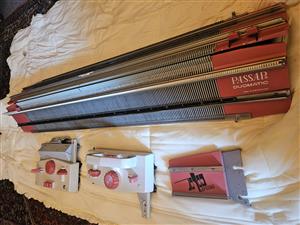 Knitting machine