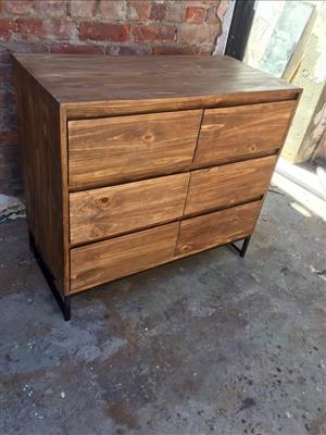 Chest of drawers