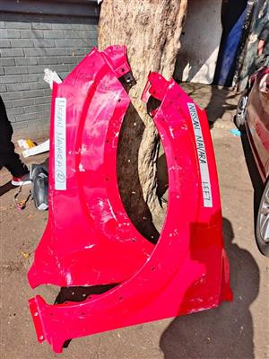 Nissan NAVARA Fenders left and right