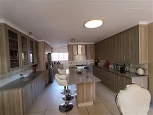 House For Sale in Amberfield