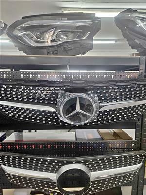 Mercedes Benz W205 Diamond Grille