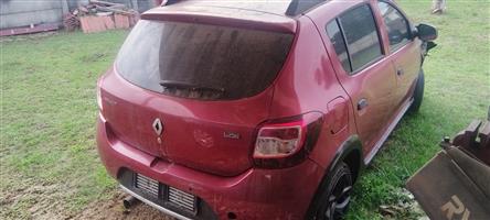 Car Spares and Body Parts - Car for Stripping - Renault