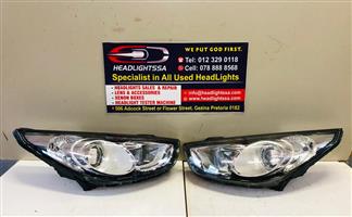 Hyundai IX35 left and right side halogen headlights (2010)