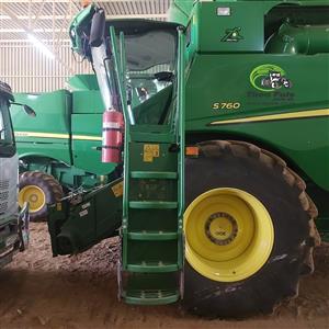 2022 John Deere S760