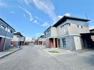 Stylish 2-Bedroom Duplex in The Village — Prime Spot Near NWU