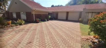 House For Sale in Bendor