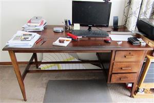 Solid Wood Office/Study 3-Drawer Desk with a large work surface (w=153cm; h=79cm