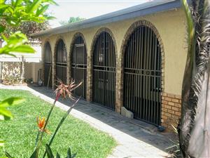 House For Sale in Alberton North