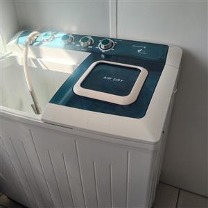 Twin Tub Washing Machine