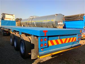 TRIAXLE TRAILER ON CLEARANCE SPECIAL 