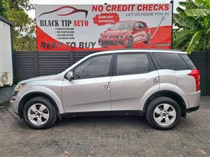 2015 MAHINDRA XUV500 2.2D MHAWK (W8) 7 SEATER