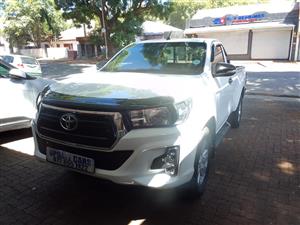 2017 TOYOTA HILUX 2.4 GD6 Single Cab manual white color SPARE KEY  Full service history  102000km