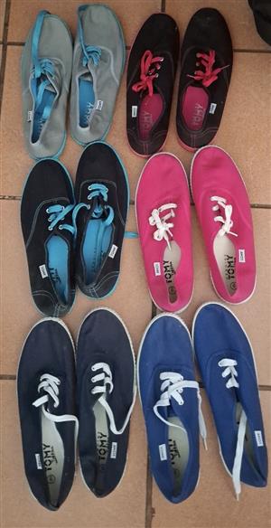 Tomy Takkies 