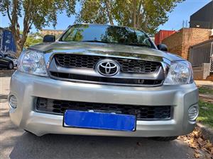 2006 Toyota Hilux 2.7 vvti with Canopy