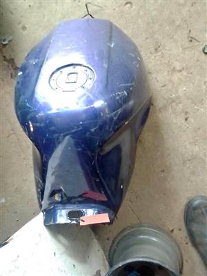 Yamaha FZR 1000 tank