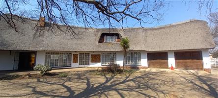 Beautiful spacious 4 bedroom house for sale