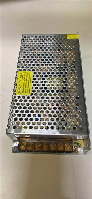 Power supply for vinal cutter/lights 280 Steve Biko road  Gezina  Pretoria   