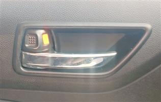 SUZUKI SWIFT LEFT FRONT INNER DOORHANDLE
