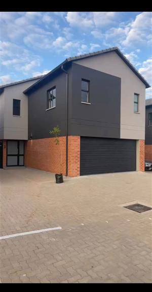 Modern Residential and Investment Homes In Equestria, Pretoria East