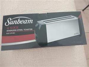 Brand new Sunbeam 4 slice toaster