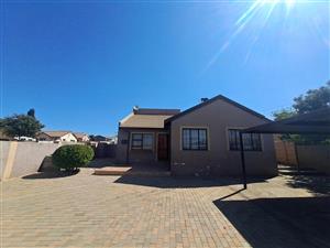 House Rental Monthly in Olievenhoutbosch A H